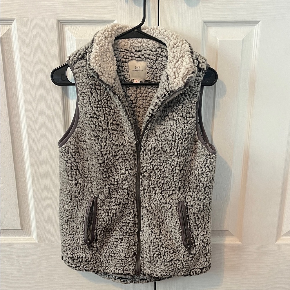 Thread & Supply Charcoal Sherpa Vest